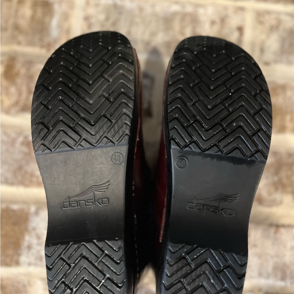 Dansko 40 Burgundy Slip on Clogs Professional Shoe Nurse Mule Orthotic - Picture 3 of 3